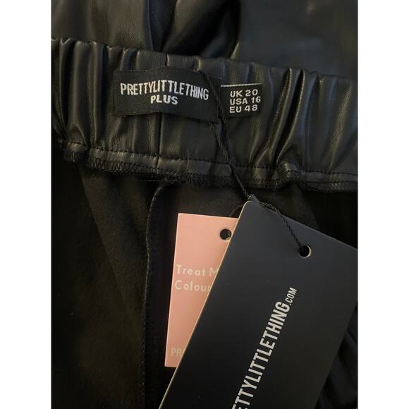 PrettyLittleThing Black Faux Leather Cargo Jogger Pants - Size 20 Edgy - Picture 6 of 7